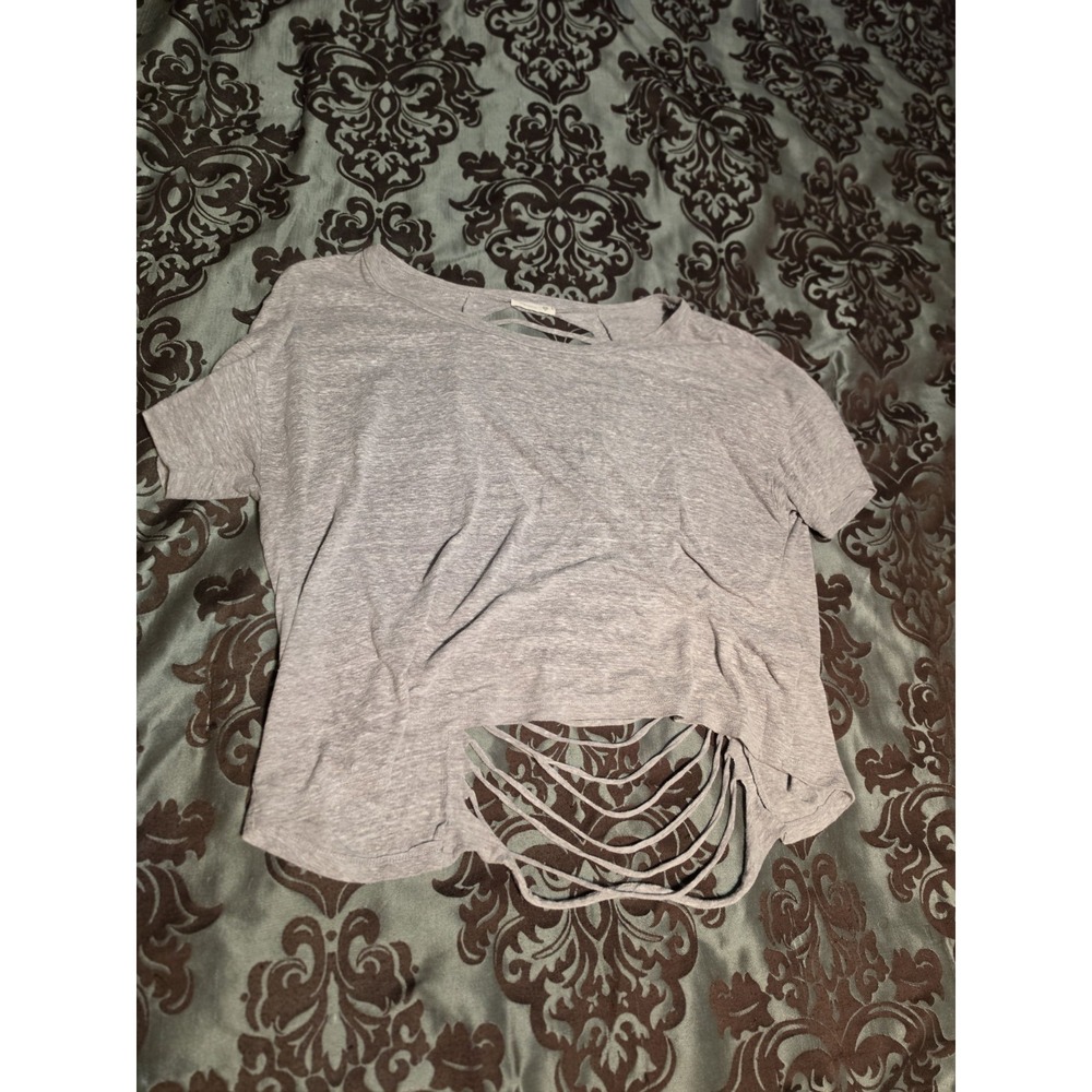 Soprano Short Sleeve Cut Up Gray Top, Size L